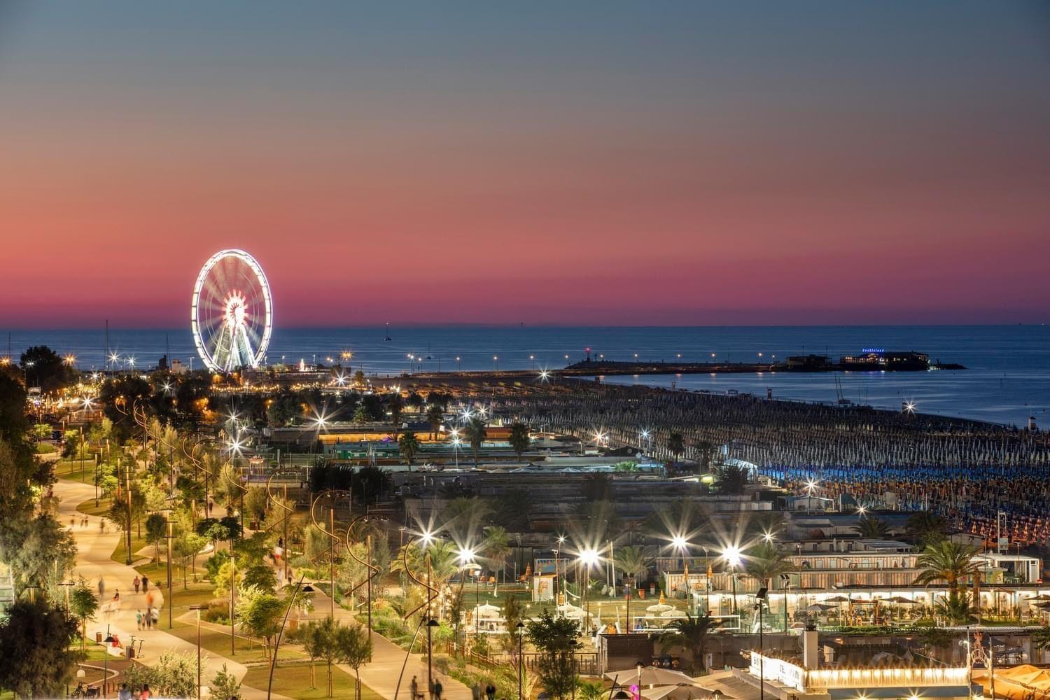 Appartamento Con Posto Auto Privato A Marina Centro Mare Ріміні Екстер'єр фото